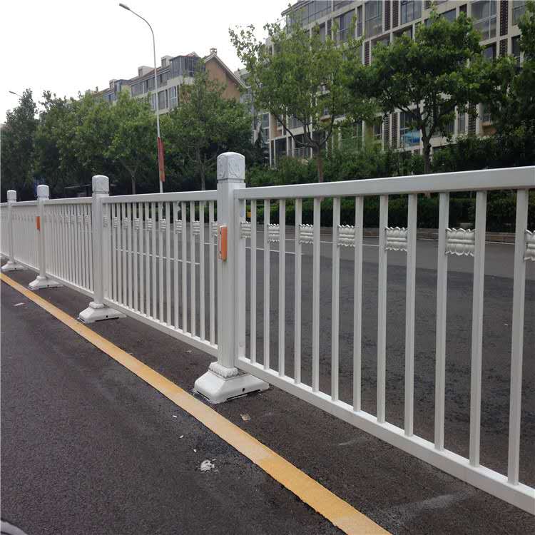 青岛市道路交通护栏案例