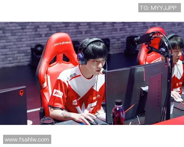 电竞新闻电竞赛后复盘WE与RNG对决中的战术意识与决策分析